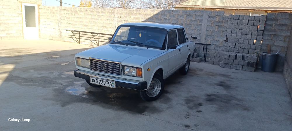 Vaz 2107 yili 2006 enjektor. Kraska petnosi bor udari yo‘q.