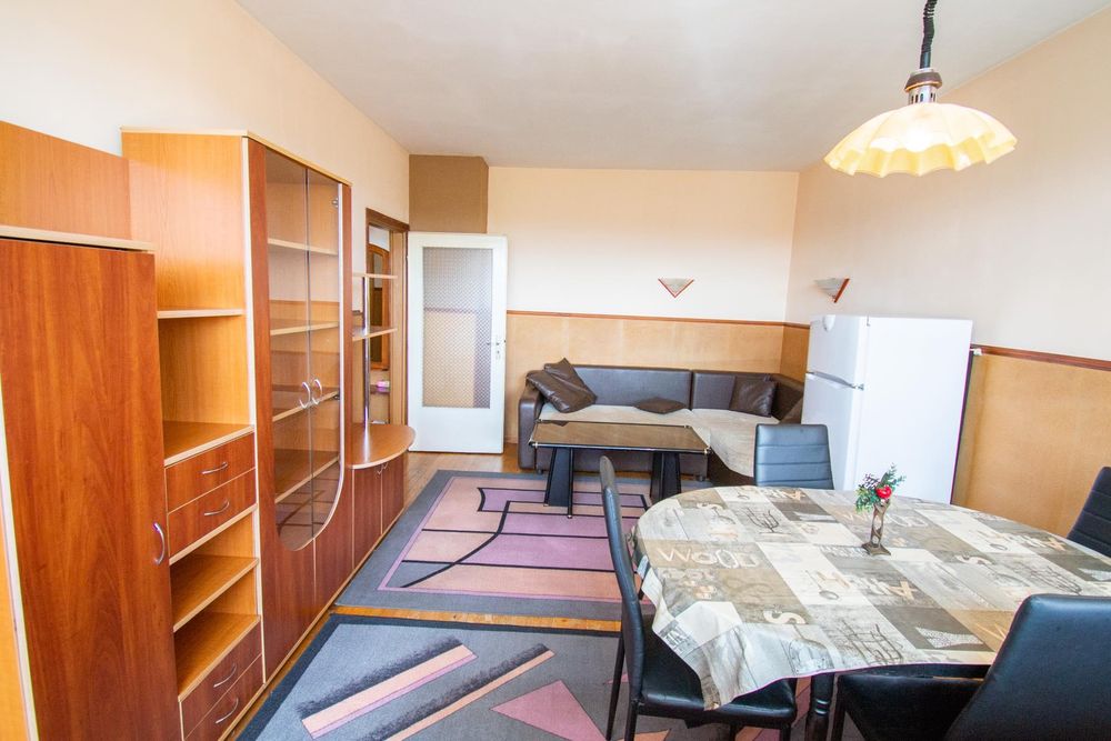 Дава се под наем Тристаен апартамент в София, Модерно предградие - 72 кв.м за 490 € - Снимка #1