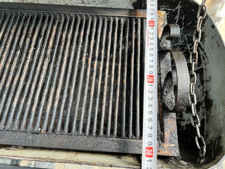 Барбекю на дървени въглища