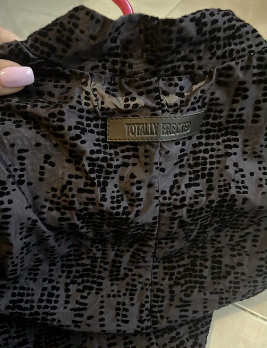 Черна мини рокля