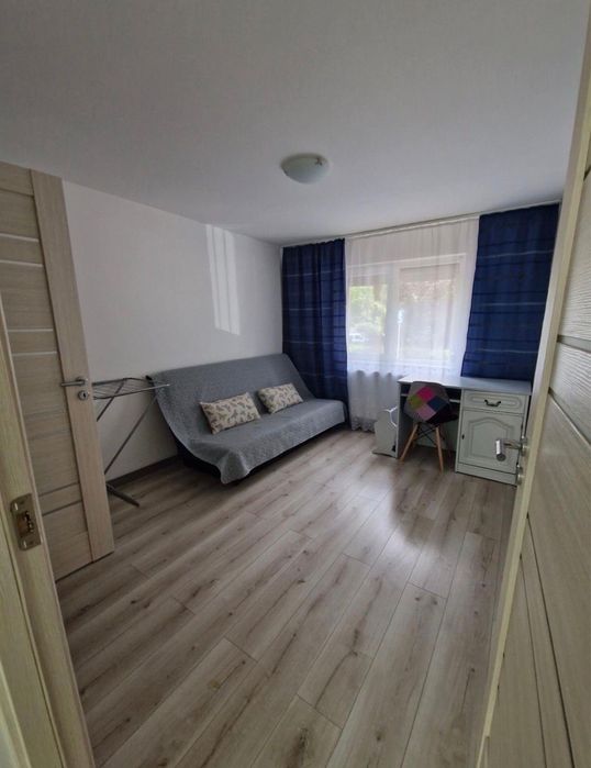 Inchiriez  apartament 3 camere!