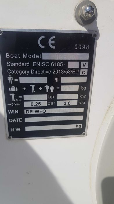 Продавам лодка Зандер BM300