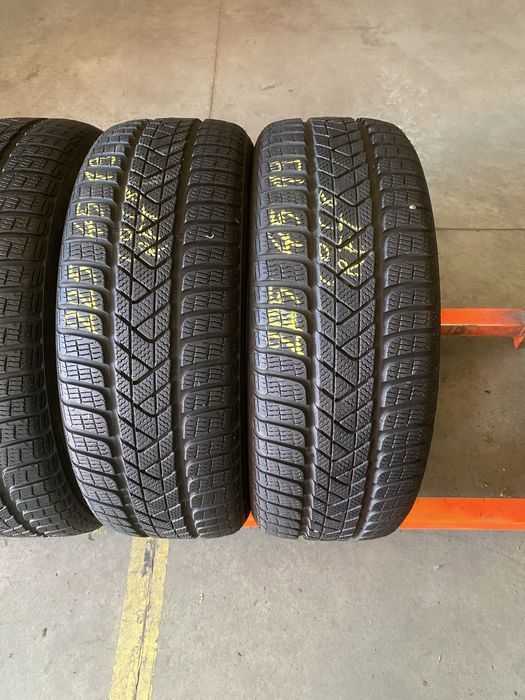 Anvelope iarna 225/45/19 Pirelli Sottozero 3 RFT 225 45 19 R19