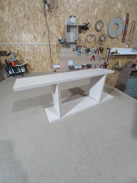 Полка настенная,новая