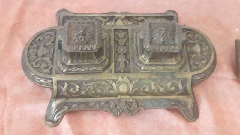 Calimara de birou din bronz doroc