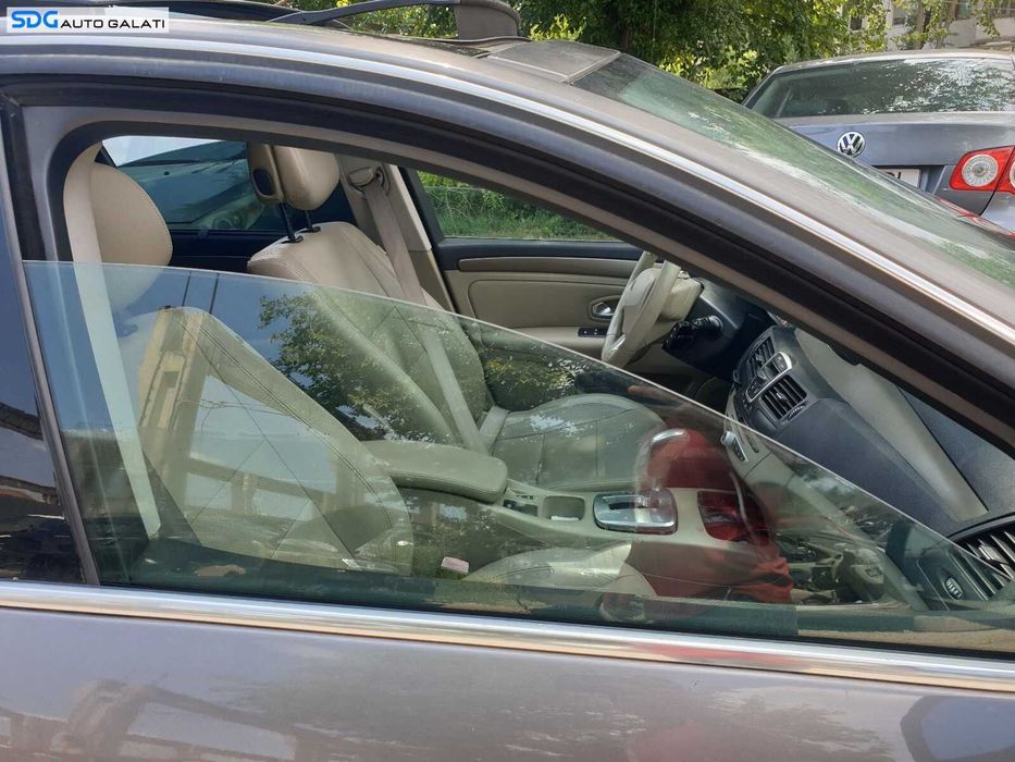 Perie Bandou Geam de pe Usa Portiera Dreapta Fata Renault Laguna 3 Hatchback 2007 - 2015 [1872]