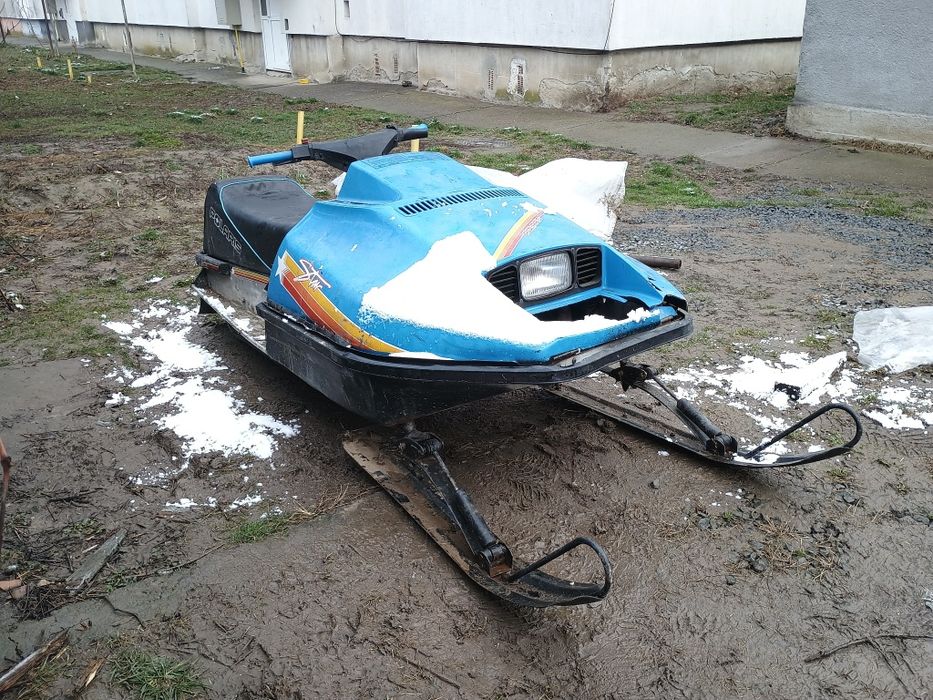 Snowmobil/ Polaris StarTrak 250