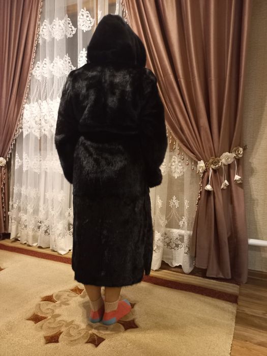 Норковая шуба с капюшоном