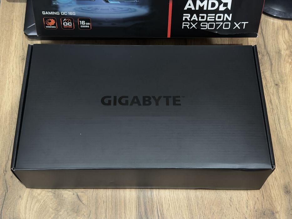 RX 9070 XT Gigabyte Gaming OC 16 gb
