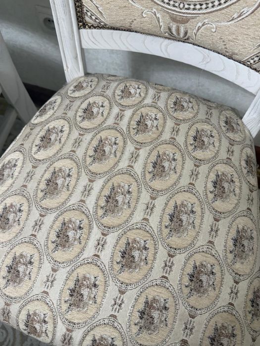 Продам стулья срочно