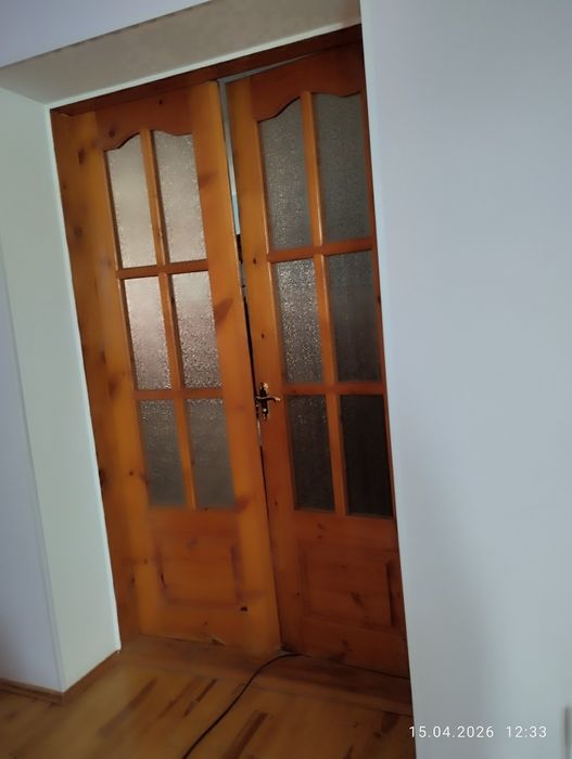 Продам   двери ,дерево