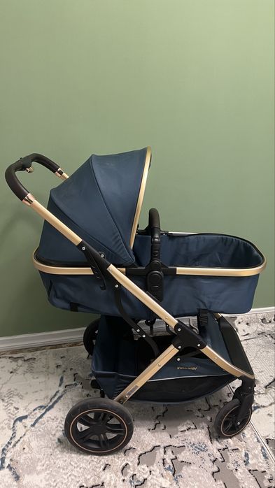 Продаётся коляска Ining baby