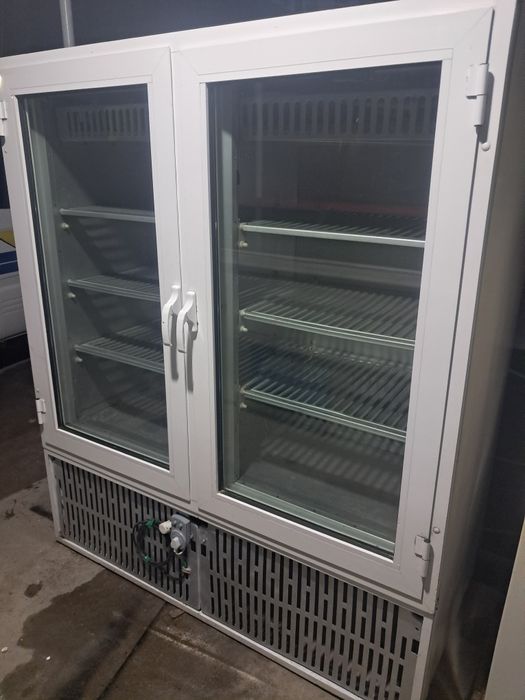 Шкаф халаденник сотилади