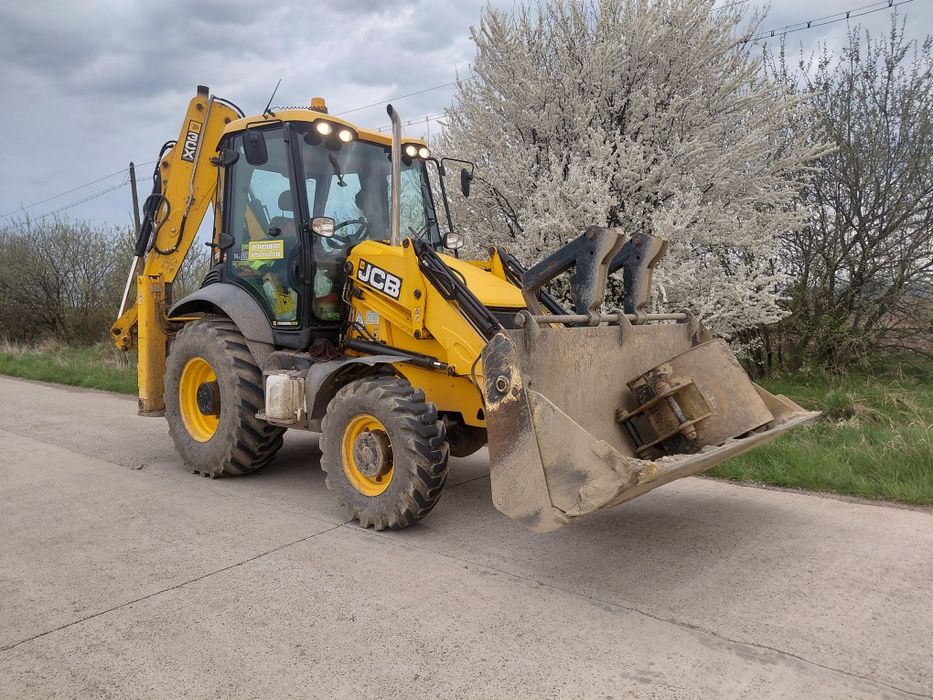 Buldoexcavator de închiriat!