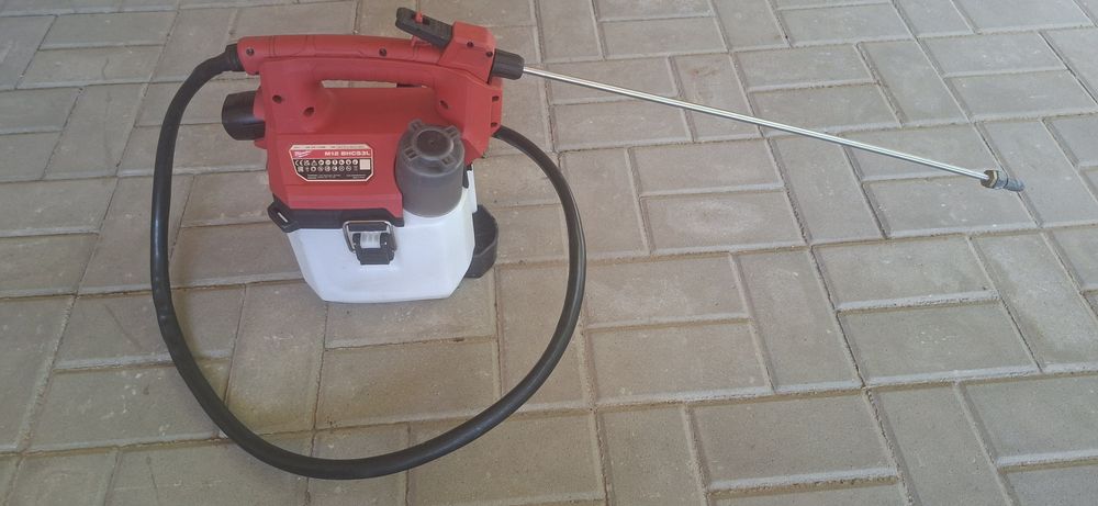 Milwaukee pulverizator
