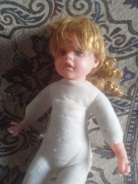 Кукла, детская игрушка.