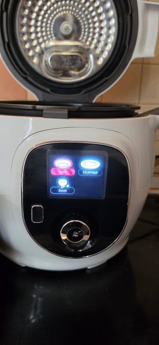 Multicooker si capac de gatit Tefal