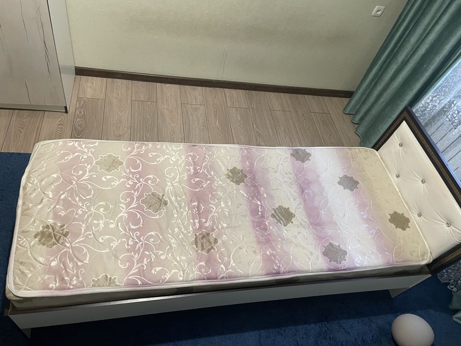 Кровать односпальная