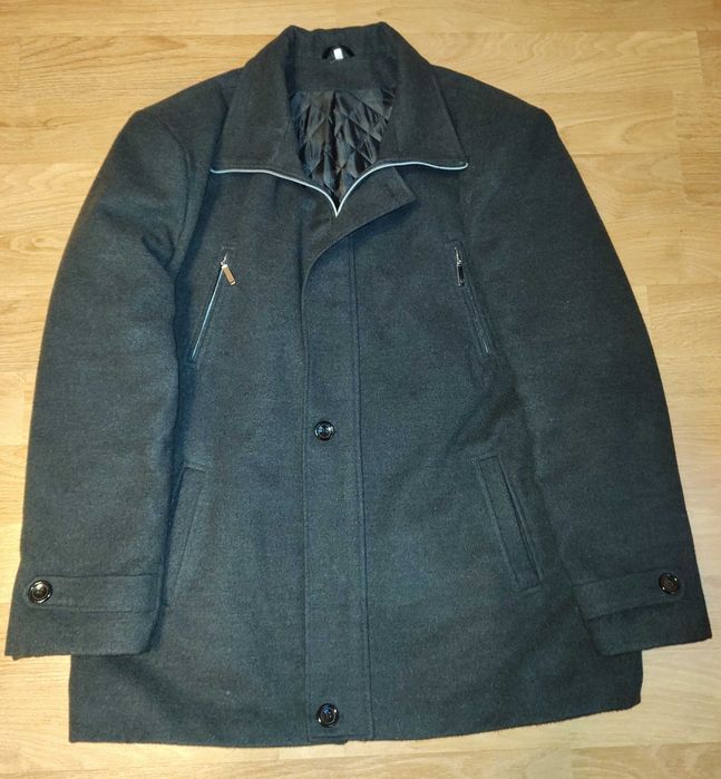 Palton bărbătesc, mărimea 56.