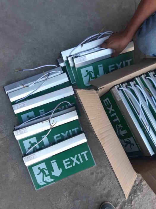 CHIQISH табличка Выход