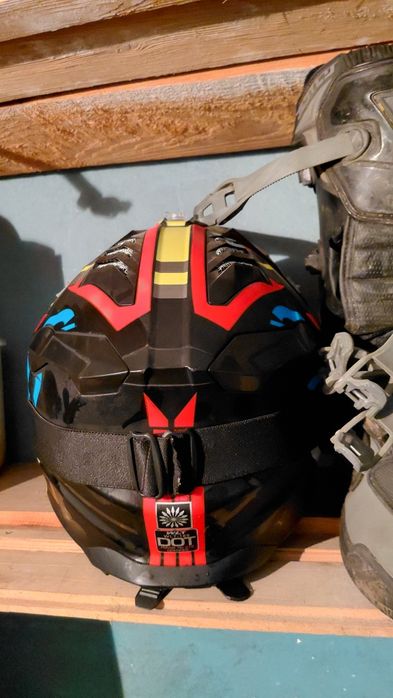 Продам эндуро шлем XXL 63-64 размер