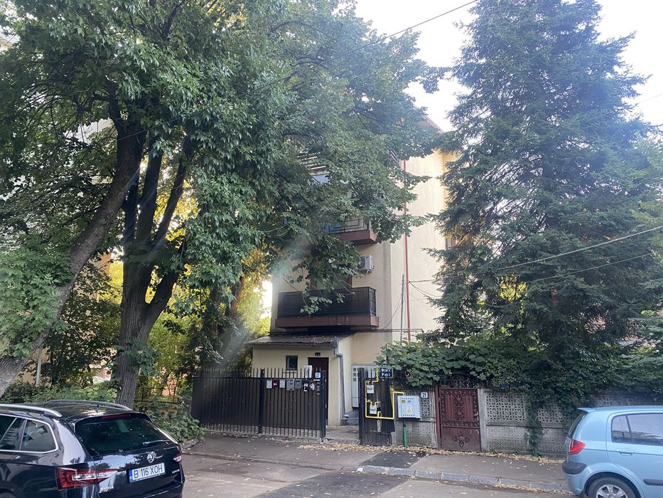 Inchiriez apartament 2 camere zona Bucurestii Noi ( Parc Bazilescu )