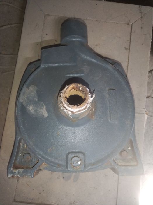 Насос, крышка с крыльчаткой.