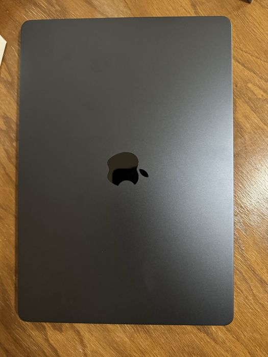 Macbook Air 15” M4 2025 nou