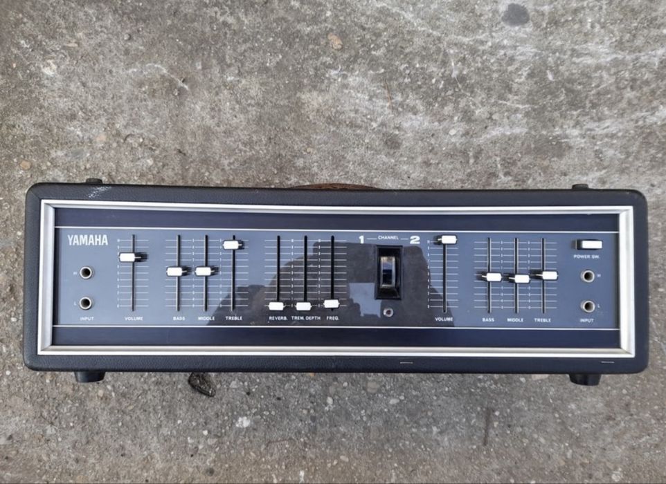Yamaha PE100 preamplificator chitara