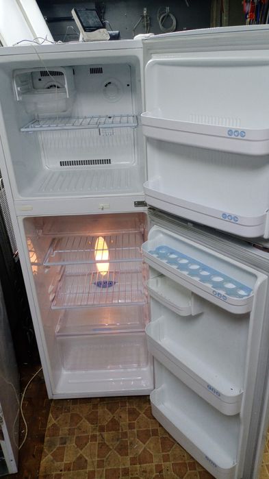 Холодильник рабочий, состояние идеальное, продам