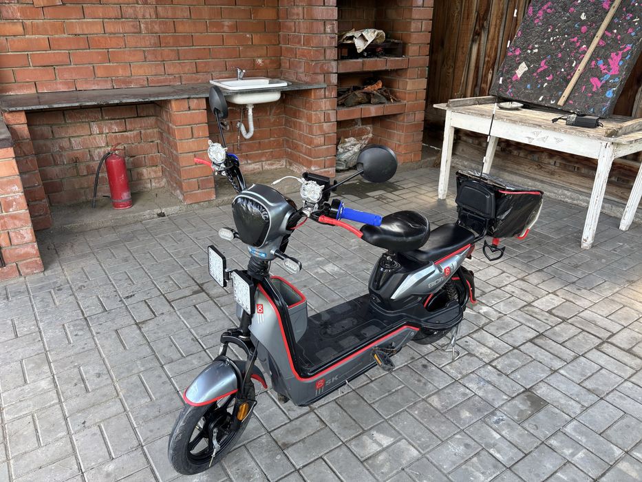 Продам Sk 8.  600w