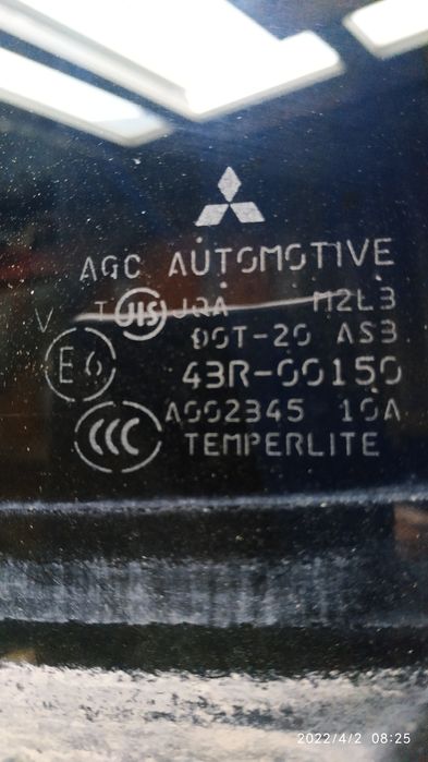 Стекло Мицубиси Паджеро4