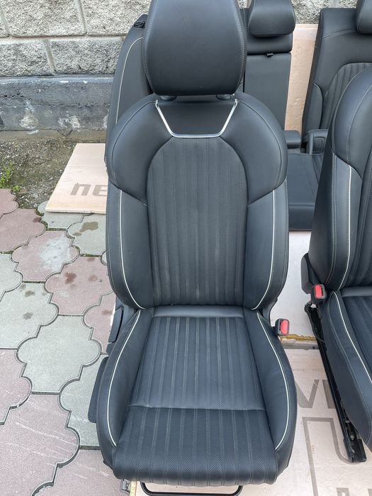 Салон сиденья Genesis G70