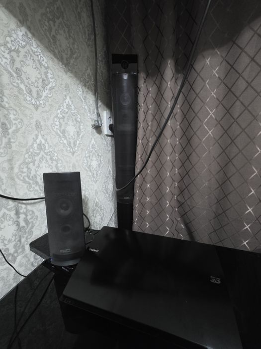 Продам Колонки для домашнего кинотеатра