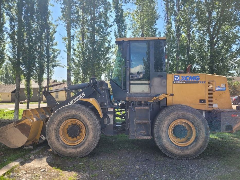 XCMG LW300KN 1.8 PAGRUZCHIK 2019 yili