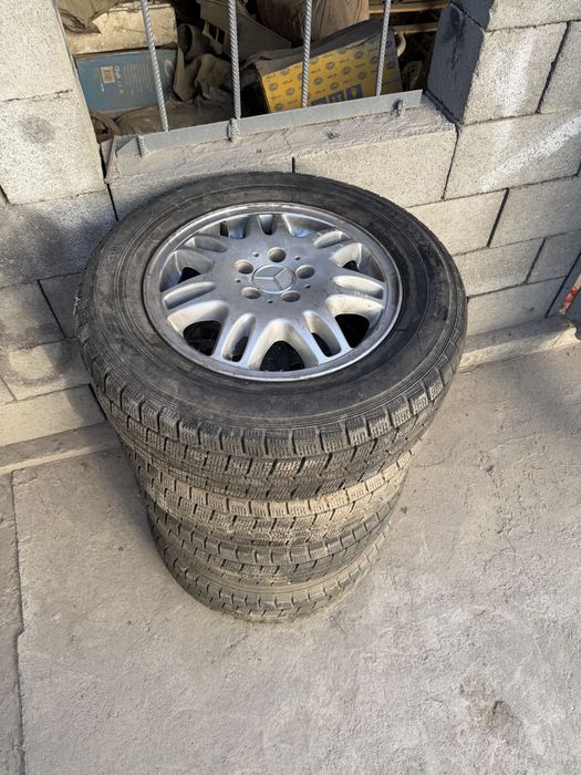 Оригинальные диски Mercedes-Benz R16 + зимняя резина, комплект 4 шт.