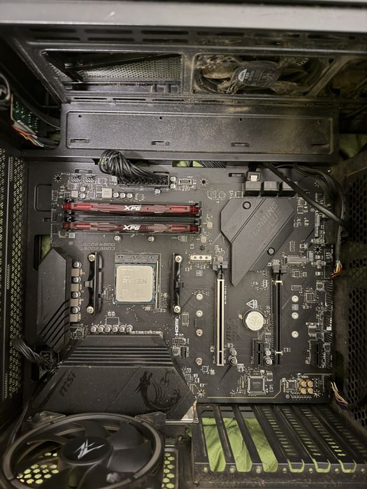 Placa de baze  msi mpg b550 gamin plus ddr 4 3200mhz 8x2 ram