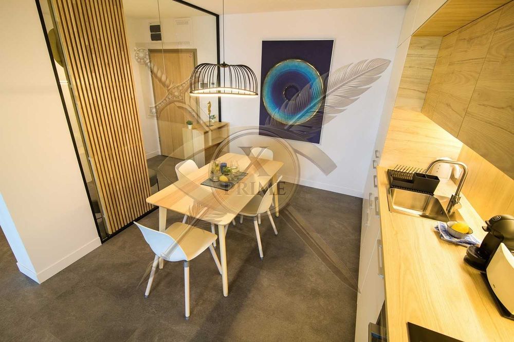Дава се под наем Двустаен апартамент в Варна, Бриз - 74 кв.м за 830 € - Снимка #1
