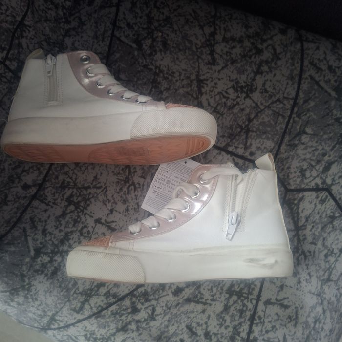 Обувки Reserved, 28 номер