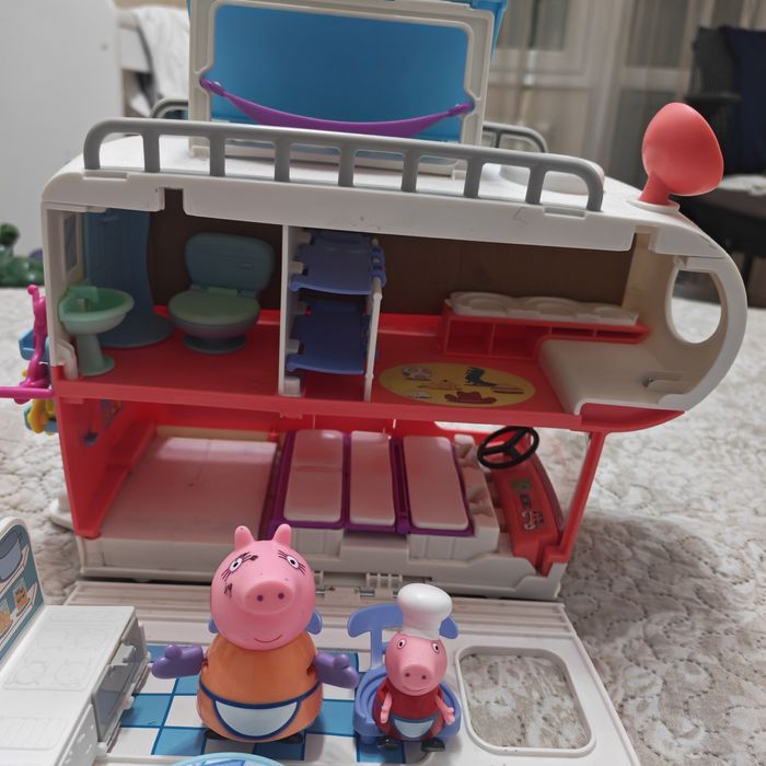 Peppa Pig camper