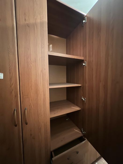 Срочно продам шкаф. Самовывоз