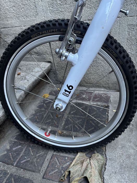 Bicicleta copii WOOM 3, mov, stare buna