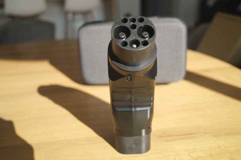 Адаптер CCS2-GBT (300А DC) Китайски EV Преходник VW iD BYD Tesla