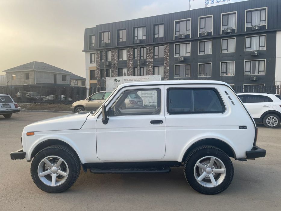 Продам ВАЗ НИВА 2004г