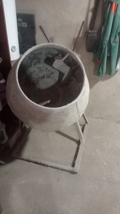 Продам бетономешалку