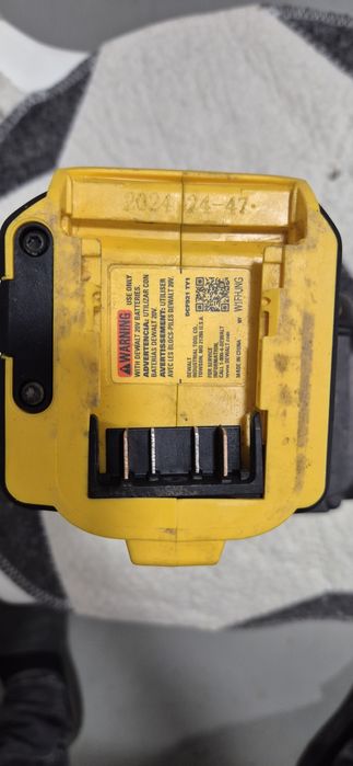 Гайковерт Dewalt DCF921