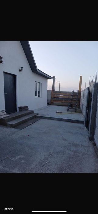 Casă cu 2 camere, Navodari