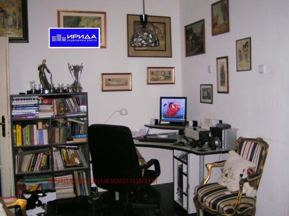 Тристаен апартамент в  Идеален Център!