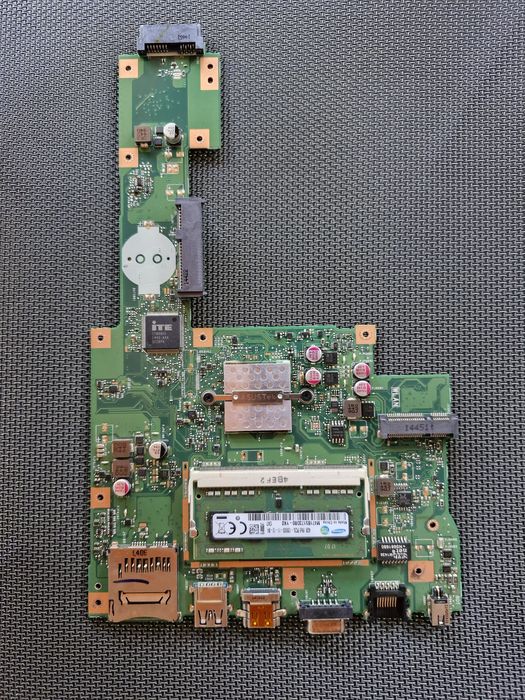 Placa de baza laptop asus R515M
