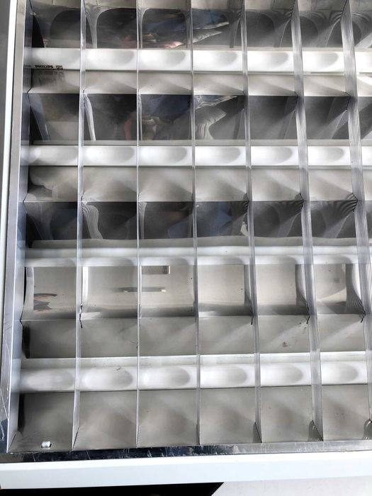 Продавам осветителни тела